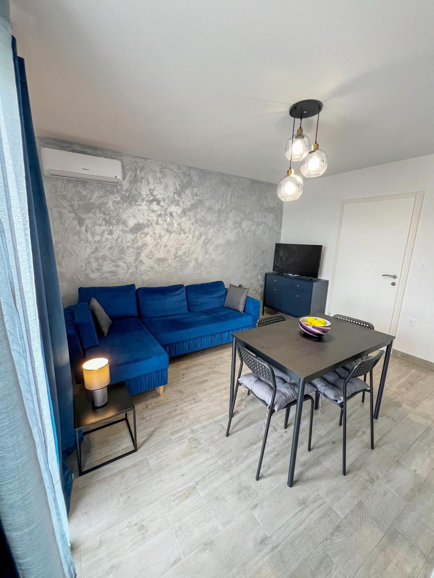 Apartment Lenci *